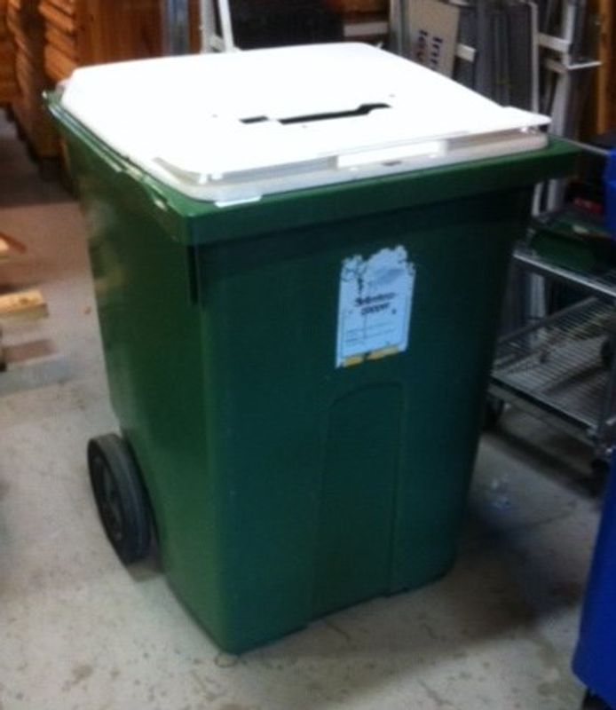 Soptunna 366 liter - begagnad
