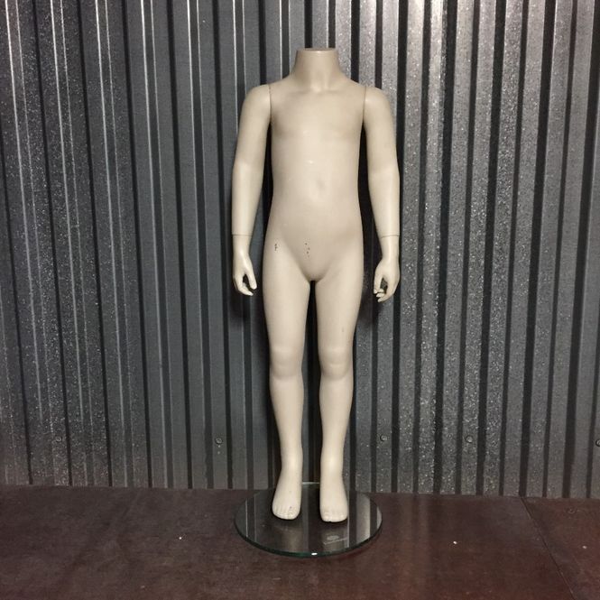 Huvudbild Headlessdocka Barn cirka 4 år - begagnat