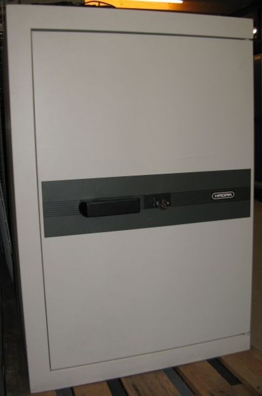 Hadak 1400 Datamediaskåp D120 - begagnat