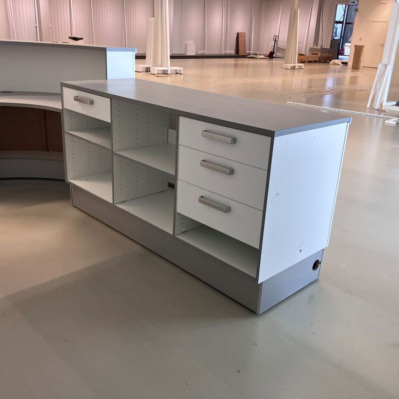 Butiksdisk Hestra vit - begagnad