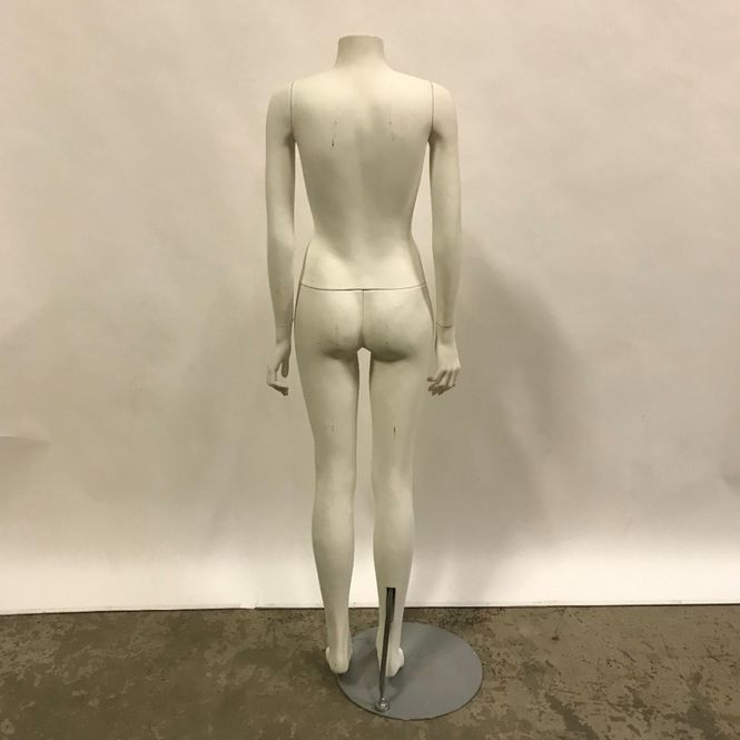 Huvudbild Skyltdocka headless dam vit - begagnad